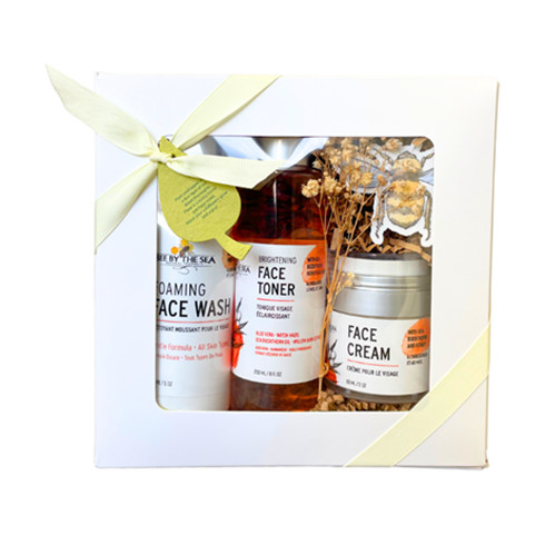 Bee By The Sea The Brightening Gift Set 